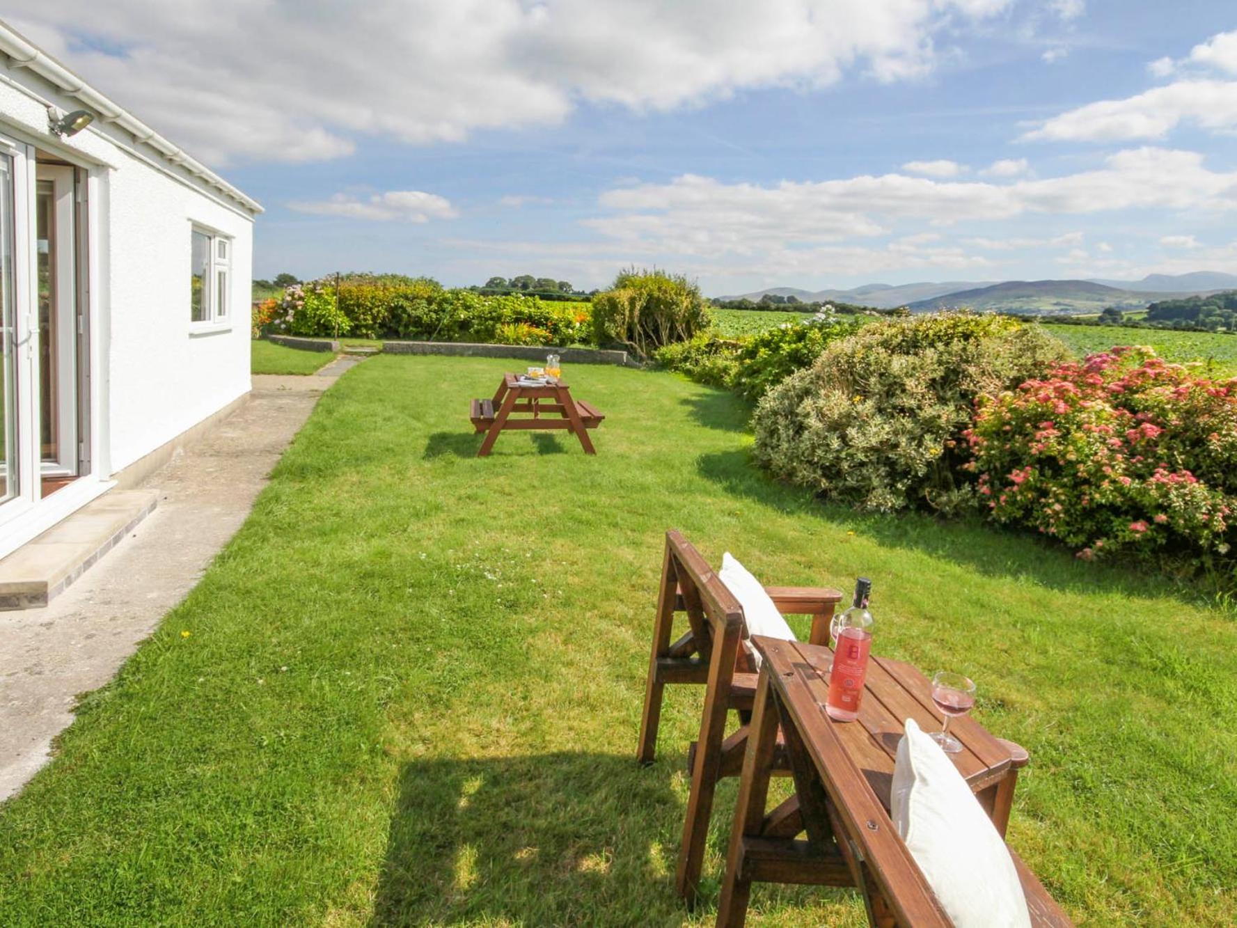 Coed Bolyn Lodge Llanddeiniolen Exterior foto